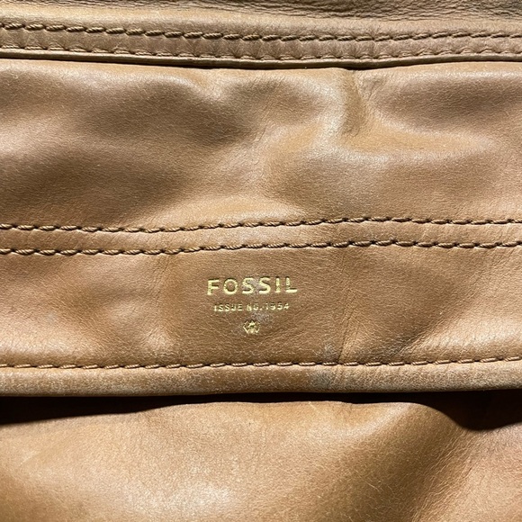 Fossil Camel Brown Leather Sling Crossbody Shoulder messenger bag - Picture 2 of 15